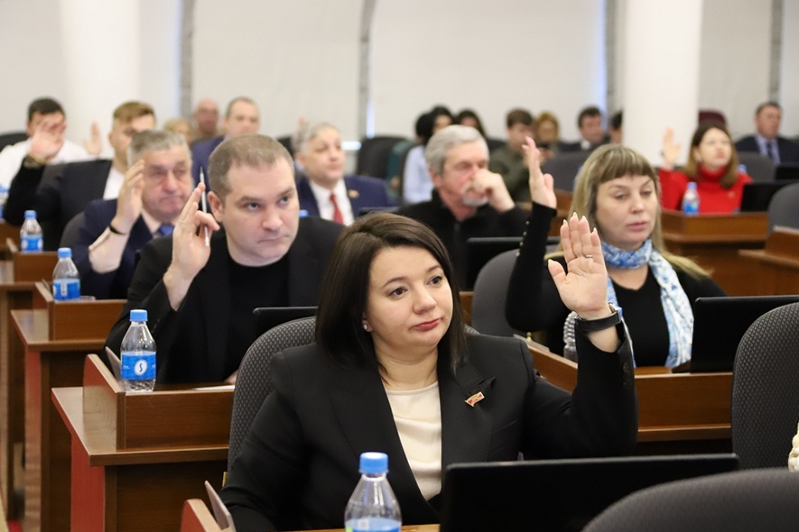 Дума Владивостока утвердила увеличение расходов городского бюджета на 6,28 млрд рублей   