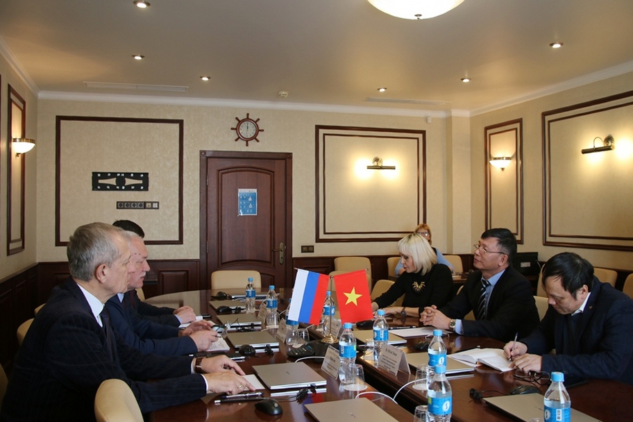 Состоялась встреча председателя Думы города Владивостока и Генерального консула Социалистической Республики Вьетнам 