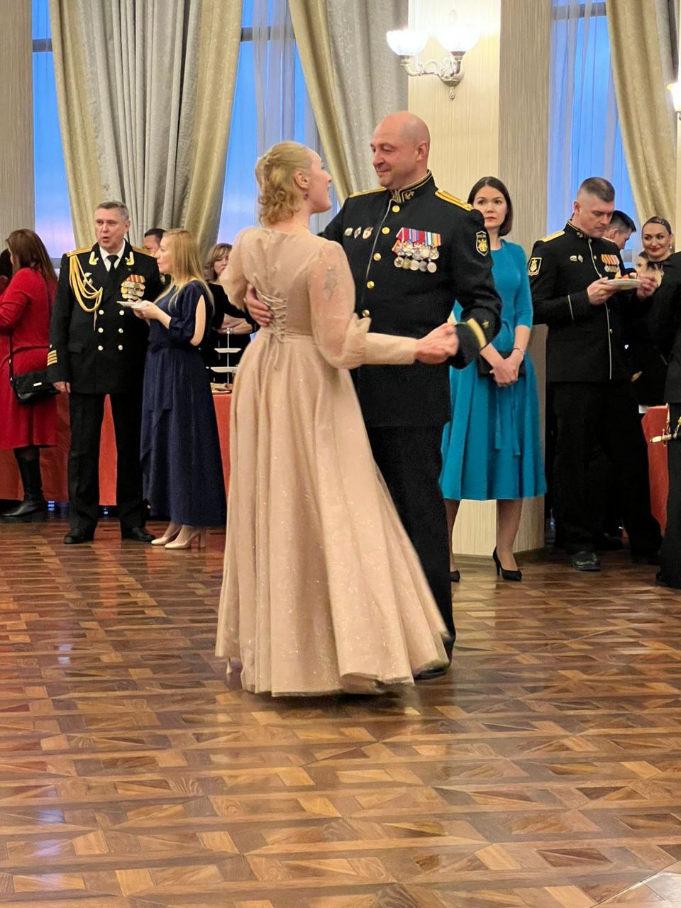 Депутаты Думы города Владивостока поздравили участников офицерского бала с Днем защитника Отечества