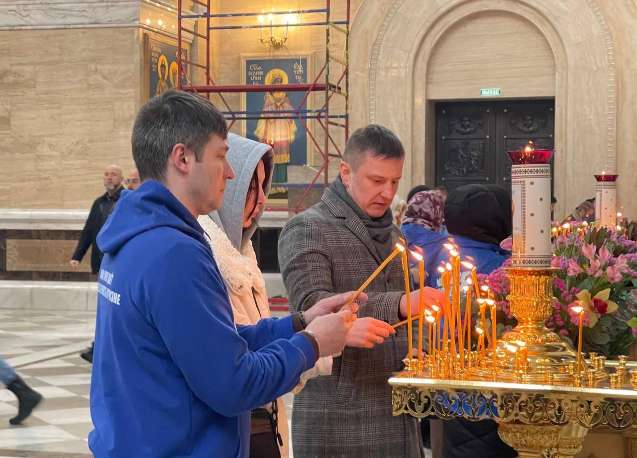 Депутаты Думы города Владивостока почтили память погибших во время теракта в подмосковном «Крокус сити холле»