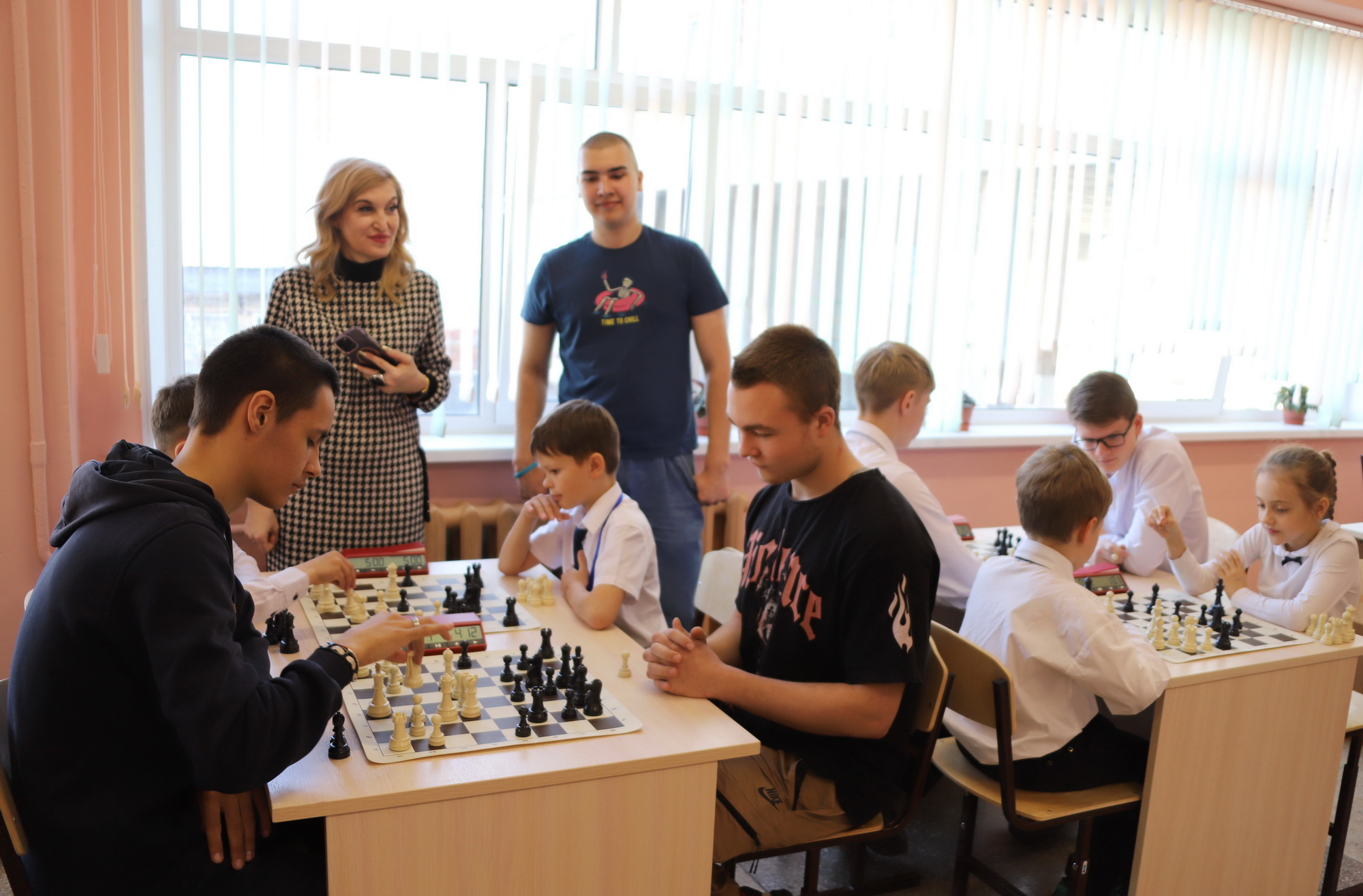 Во Владивостоке при содействии Думы, администрации города и социально ответственного бизнеса открыт шахматный класс