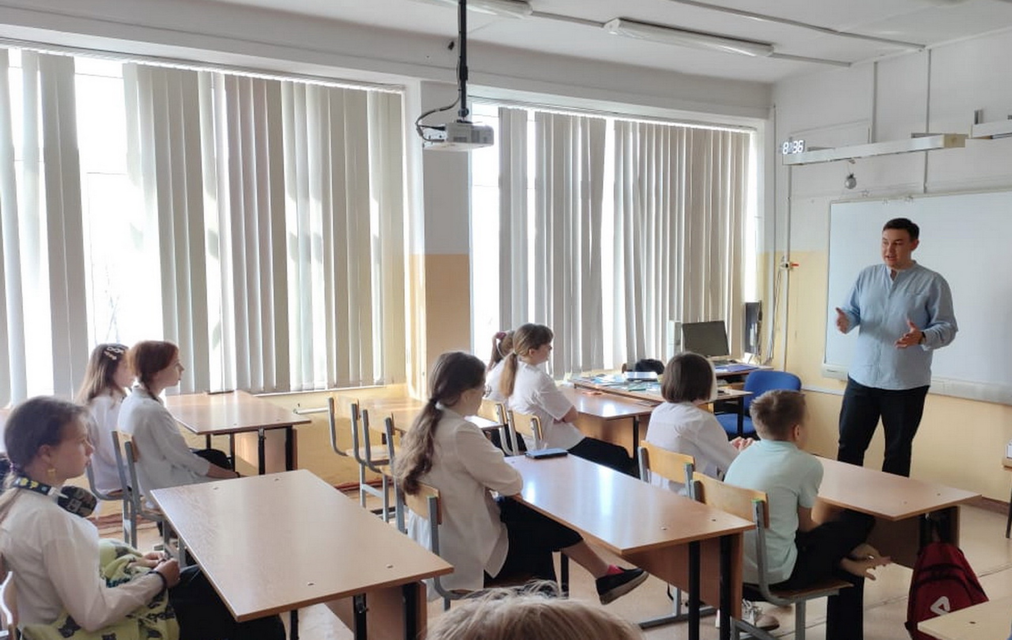 Депутаты Думы города Владивостока провели уроки парламентаризма и местного самоуправления