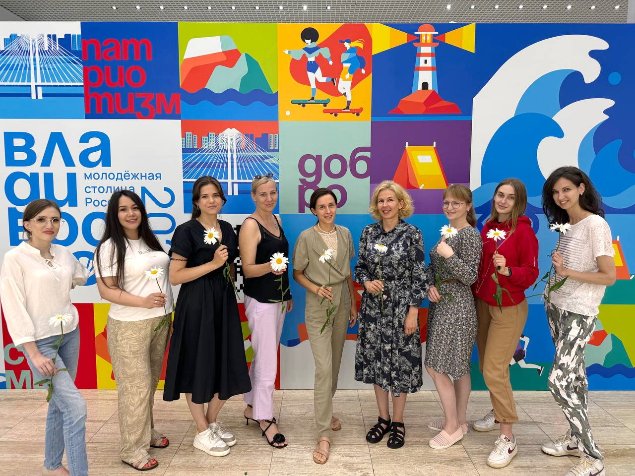 Депутат Василиса Ходнева организовала встречу представителей родительских сообществ