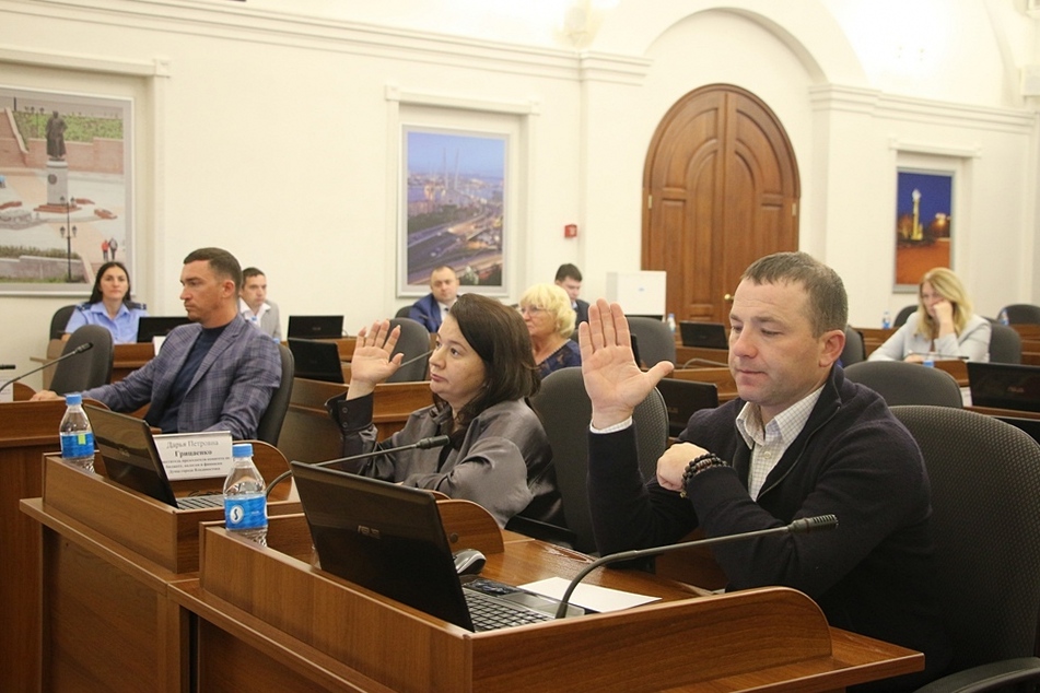 Комитет рассмотрел проекты МПА о земельном налоге и налоге на имущество физических лиц