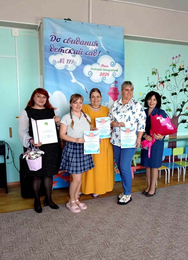 Евгений Пименов поздравил коллектив детского сада с Днем воспитателя