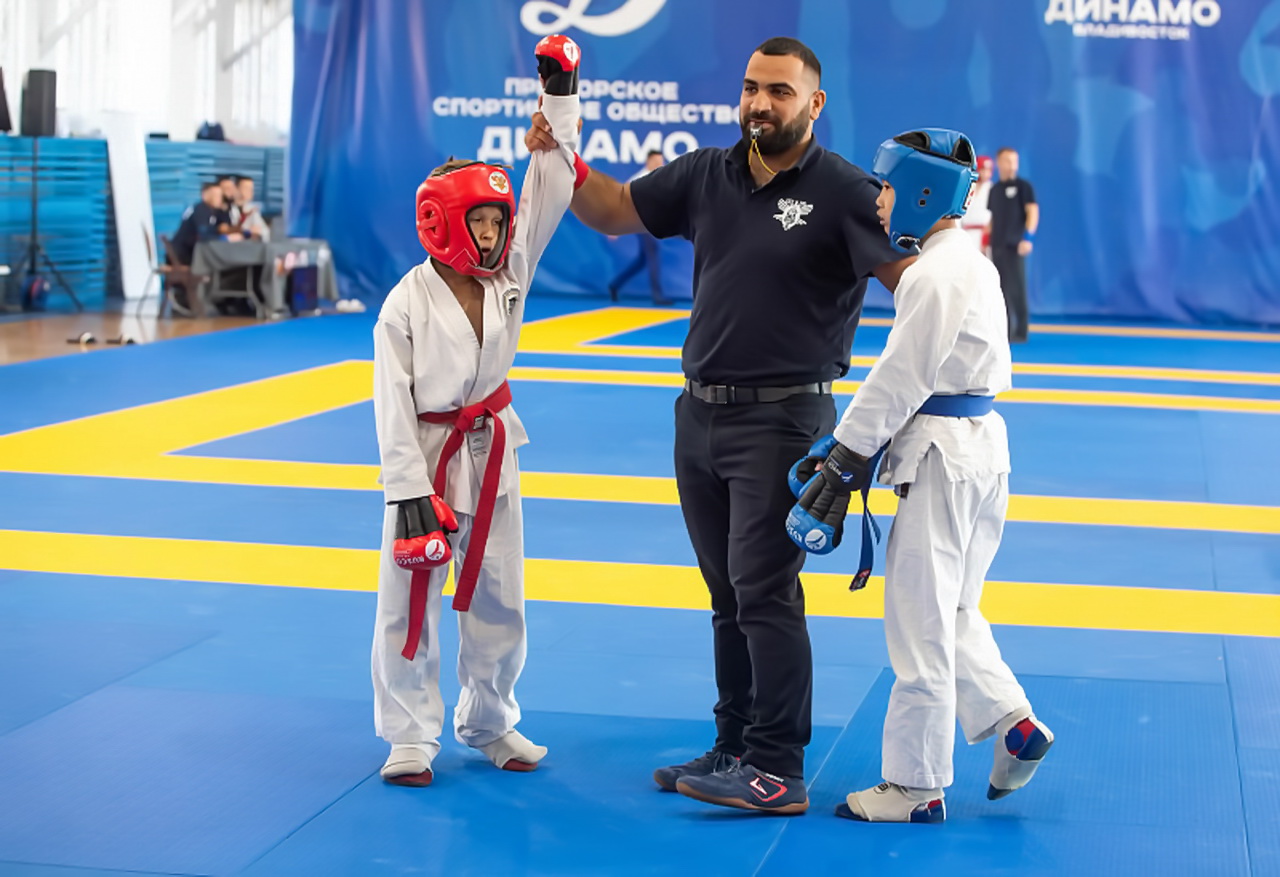 Депутаты Думы города Владивостока приветствовали участников чемпионата и первенства Приморского края по рукопашному бою