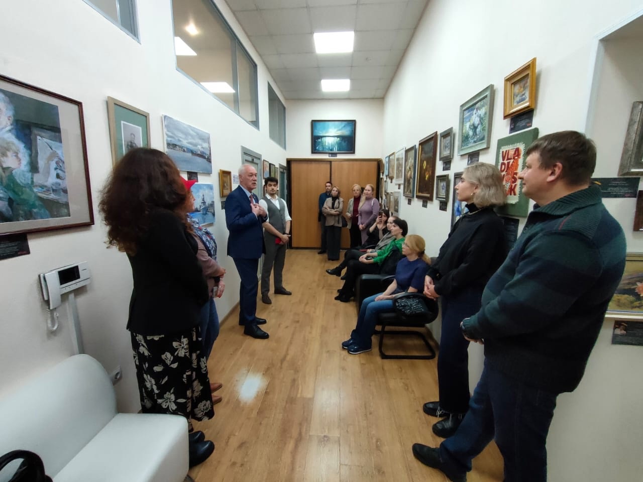 Открыта выставка «Владивосток – город художников»