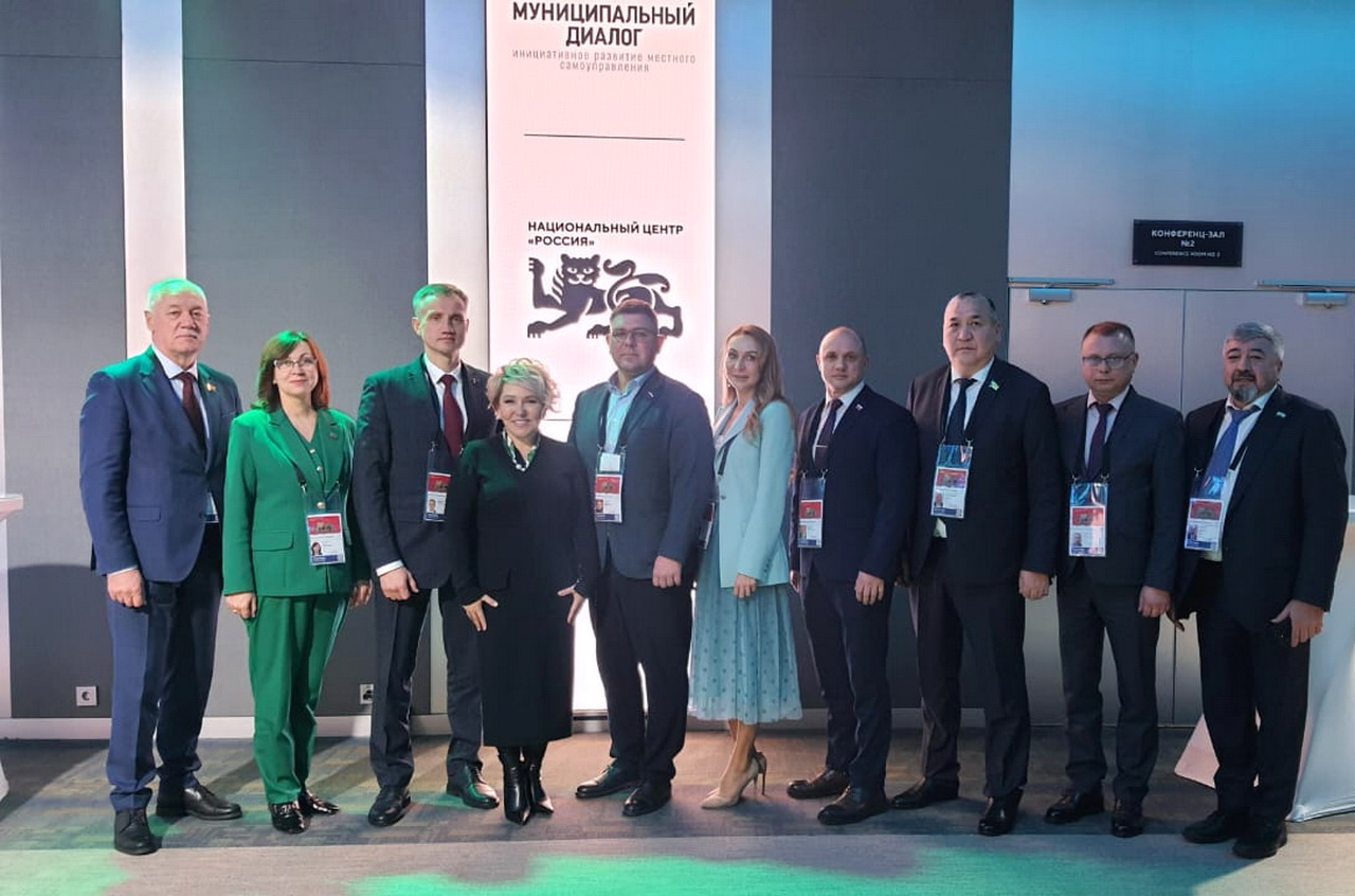 Председатель Думы города Владивостока Андрей Брик принял участие в конференции Всероссийской ассоциации развития местного самоуправления