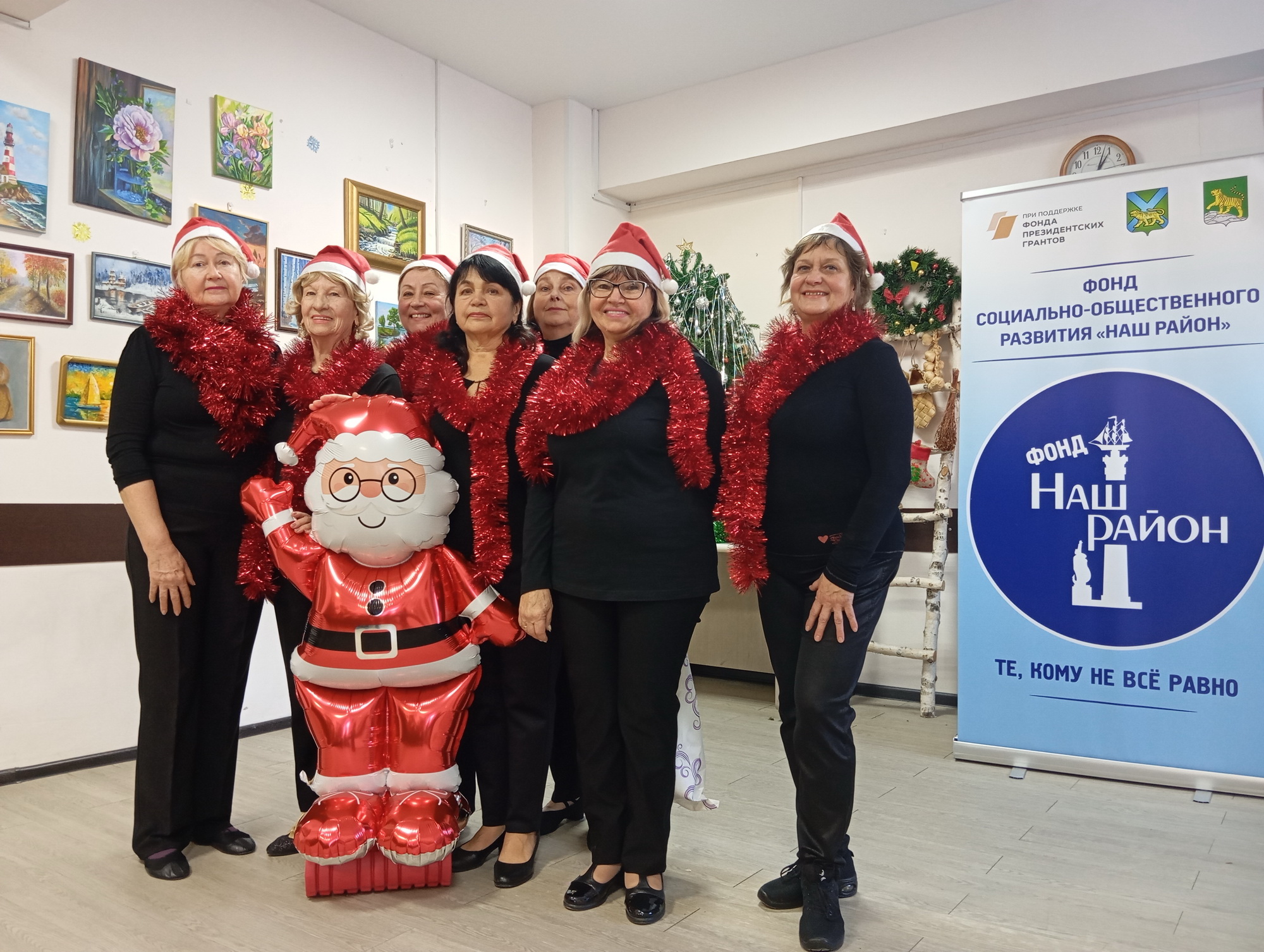 По инициативе депутата Сергея Бочина прошли предновогодние мероприятия для старшего поколения