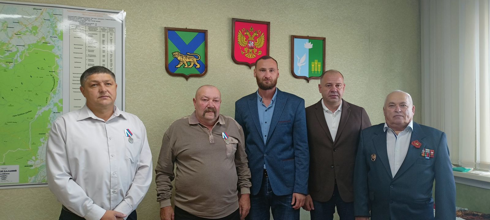 Депутат Думы Владивостока Виктор Тарабарин принял участие в церемонии вручения  общественных наград «Отец Солдата»