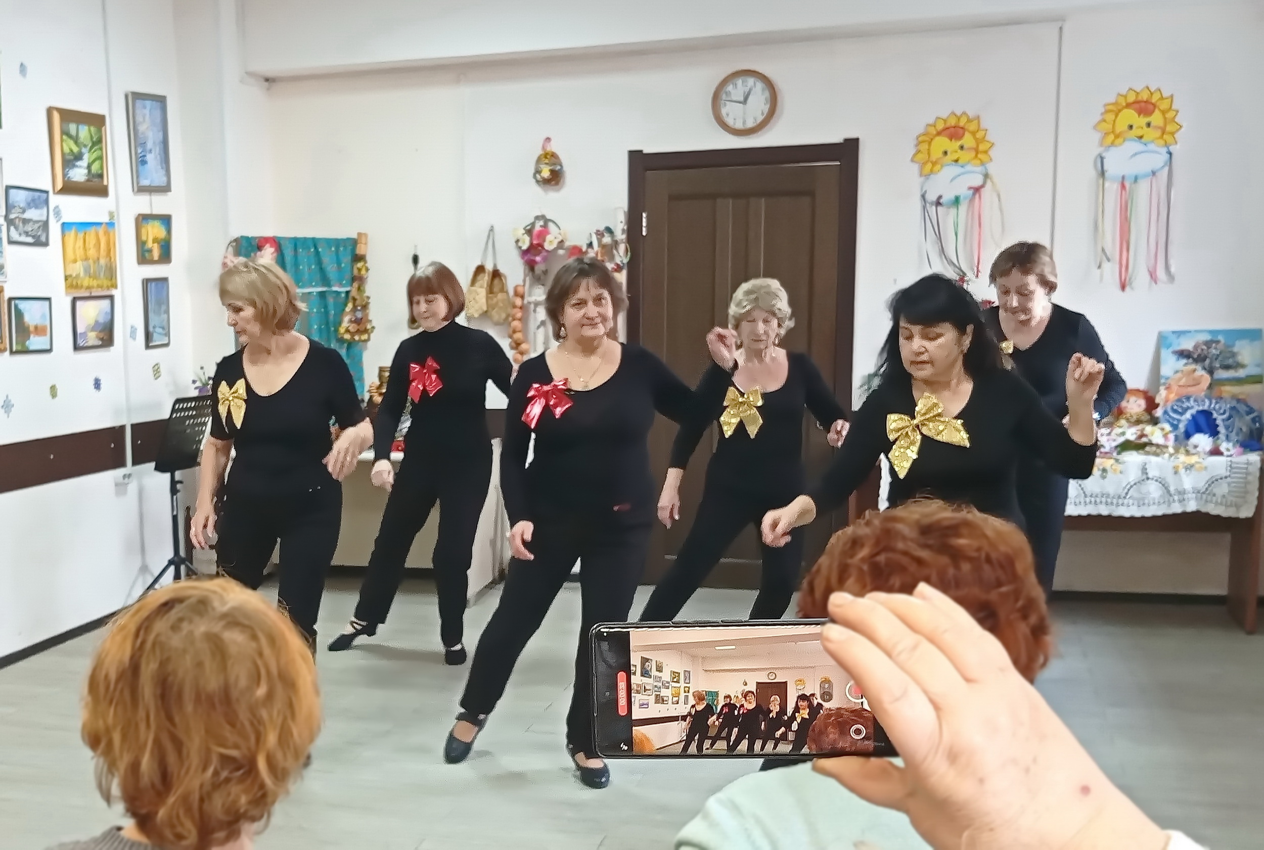 По инициативе депутата Сергея Бочина состоялось мероприятие, посвященное Международному женскому дню 