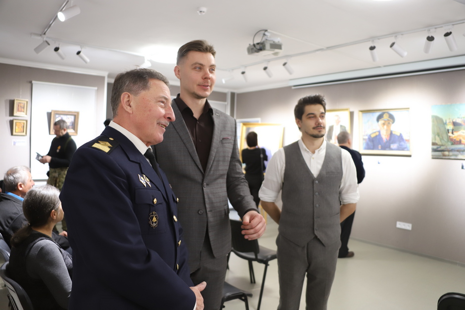 В МВК «Достояние» открыта выставка «Человек труда»