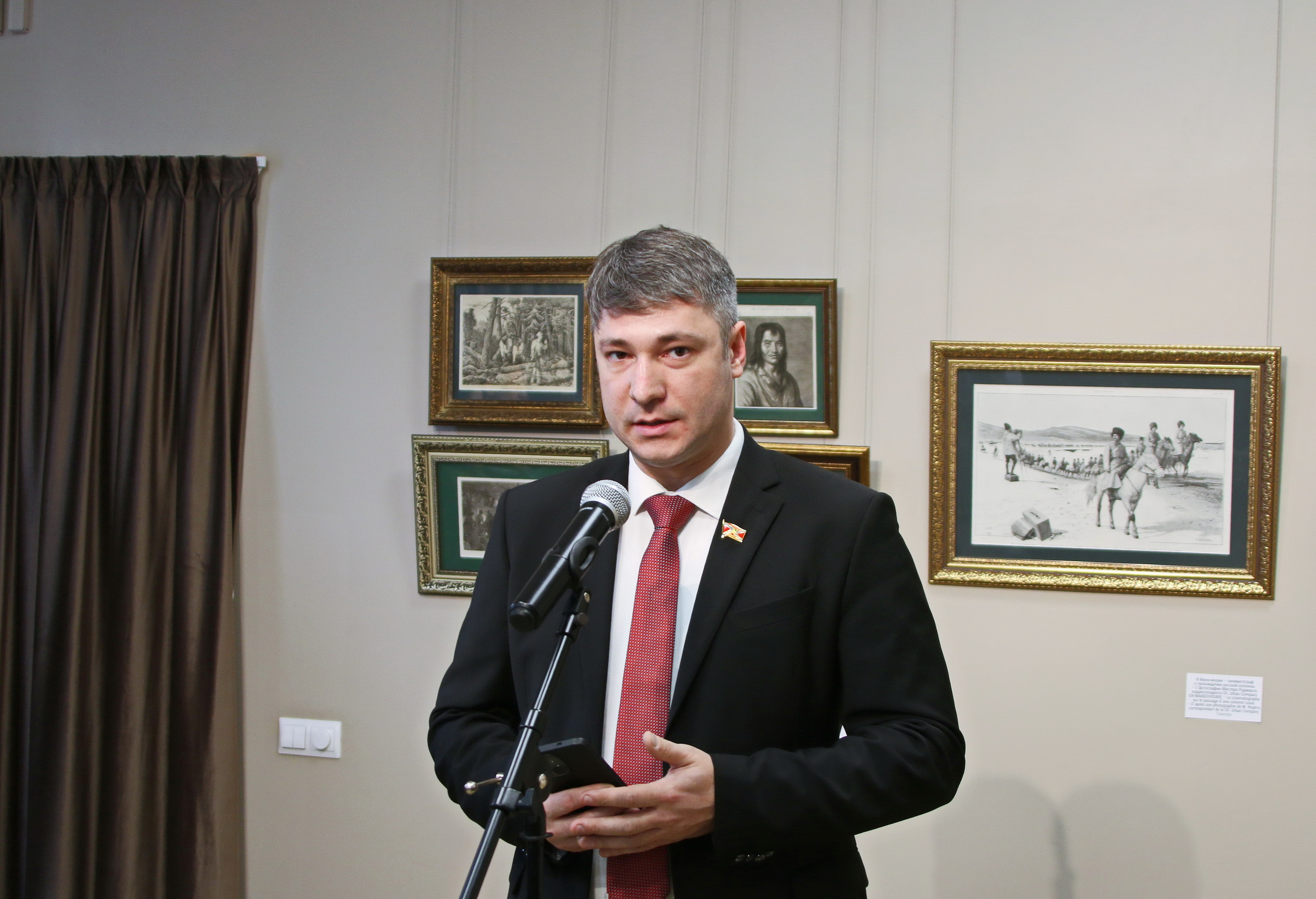 Во Владивостоке проходит выставка «Дальний Восток — от первопроходцев к современности»