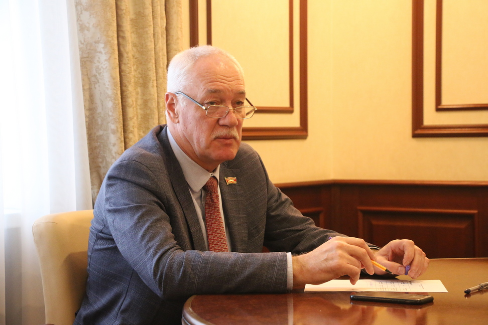 Председатель Думы города Владивостока Андрей Брик провел прием граждан