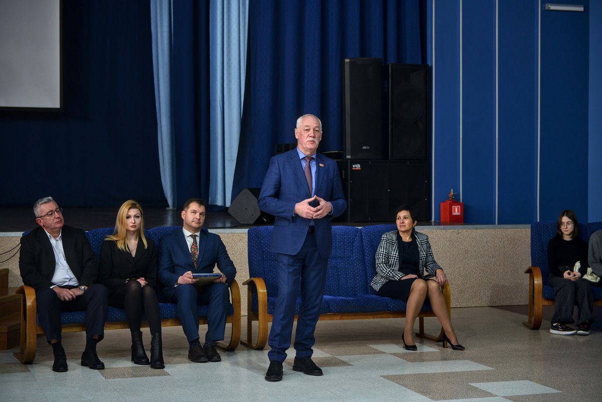 Председатель Думы Владивостока Андрей Брик принял участие в «Диалоге на равных» со студентами Дальрыбвтуза