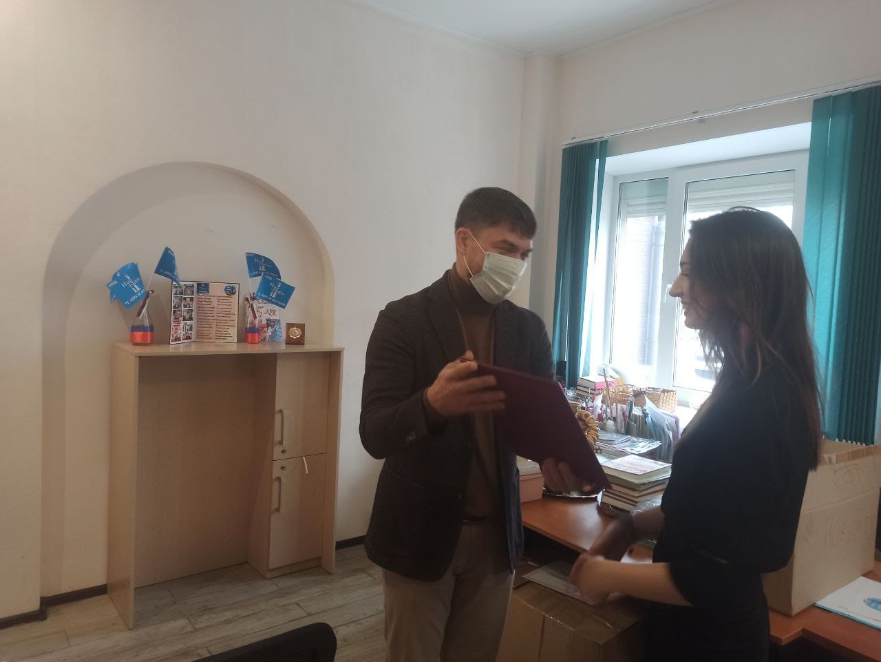 Награды Думы города Владивостока вручены студентам-волонтерам