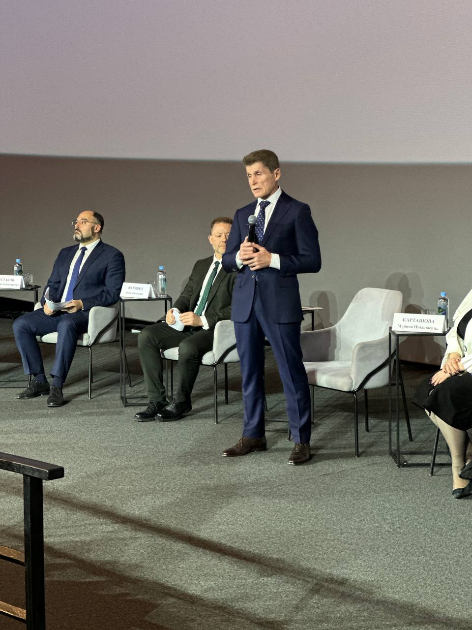 Депутаты Думы города Владивостока приняли участие в работе девятого форума общественников «Живем в Приморье. Решаем вместе»